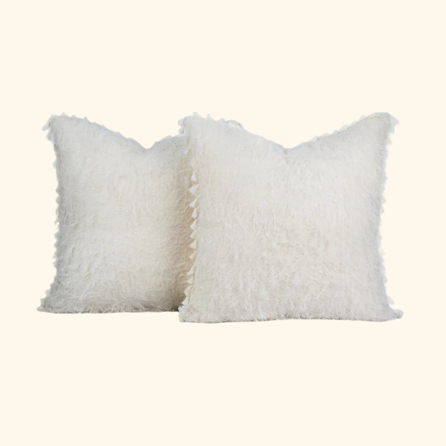 FEATHER LUXE