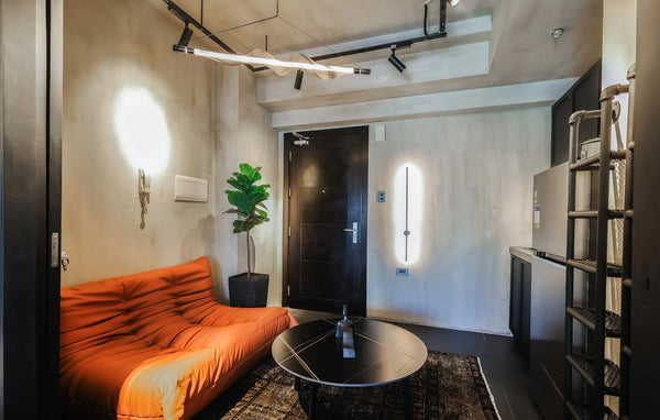 INDUSTRIAL MINIMALIST - 1 BEDROOM CONDO UNIT